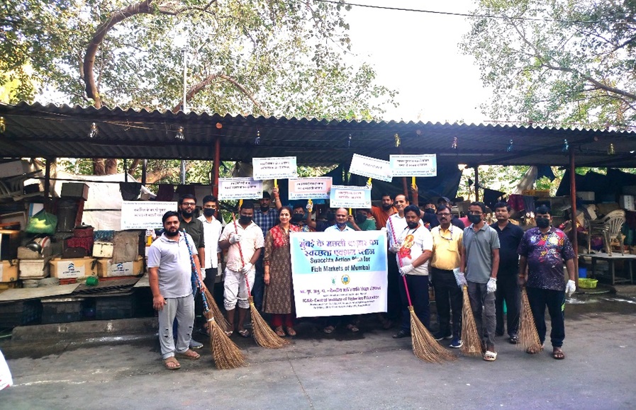 four-bungalows-fish-market-and-fish-waste-from-urban-fish-markets--30-12-2024.jpg