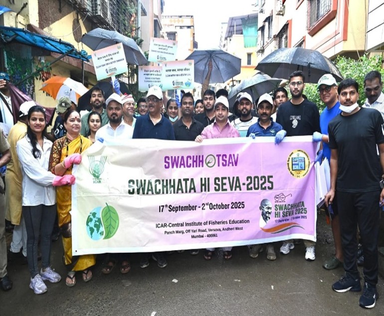 Image of Cleanliness Drive at Versova Beach and Landing Centre, Mumbai