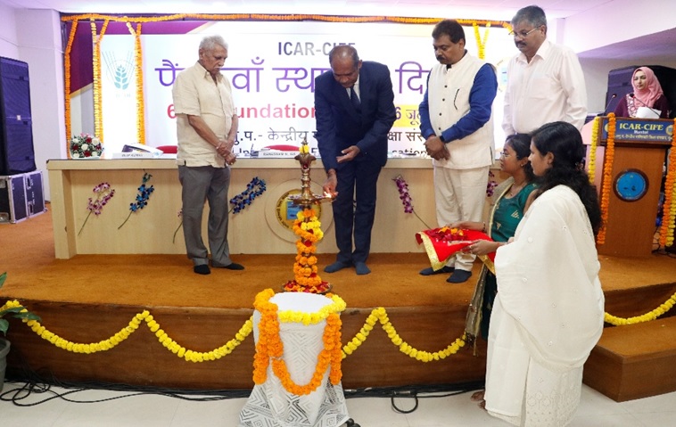 आईसीएआर-सीआईएफई ने अपना 65वां स्थापना दिवस मनाया की छवि