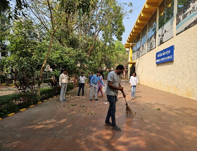 स्वच्छता अभियान की छवि 10